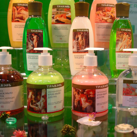 Этикетки на самоклеящейся  пленке